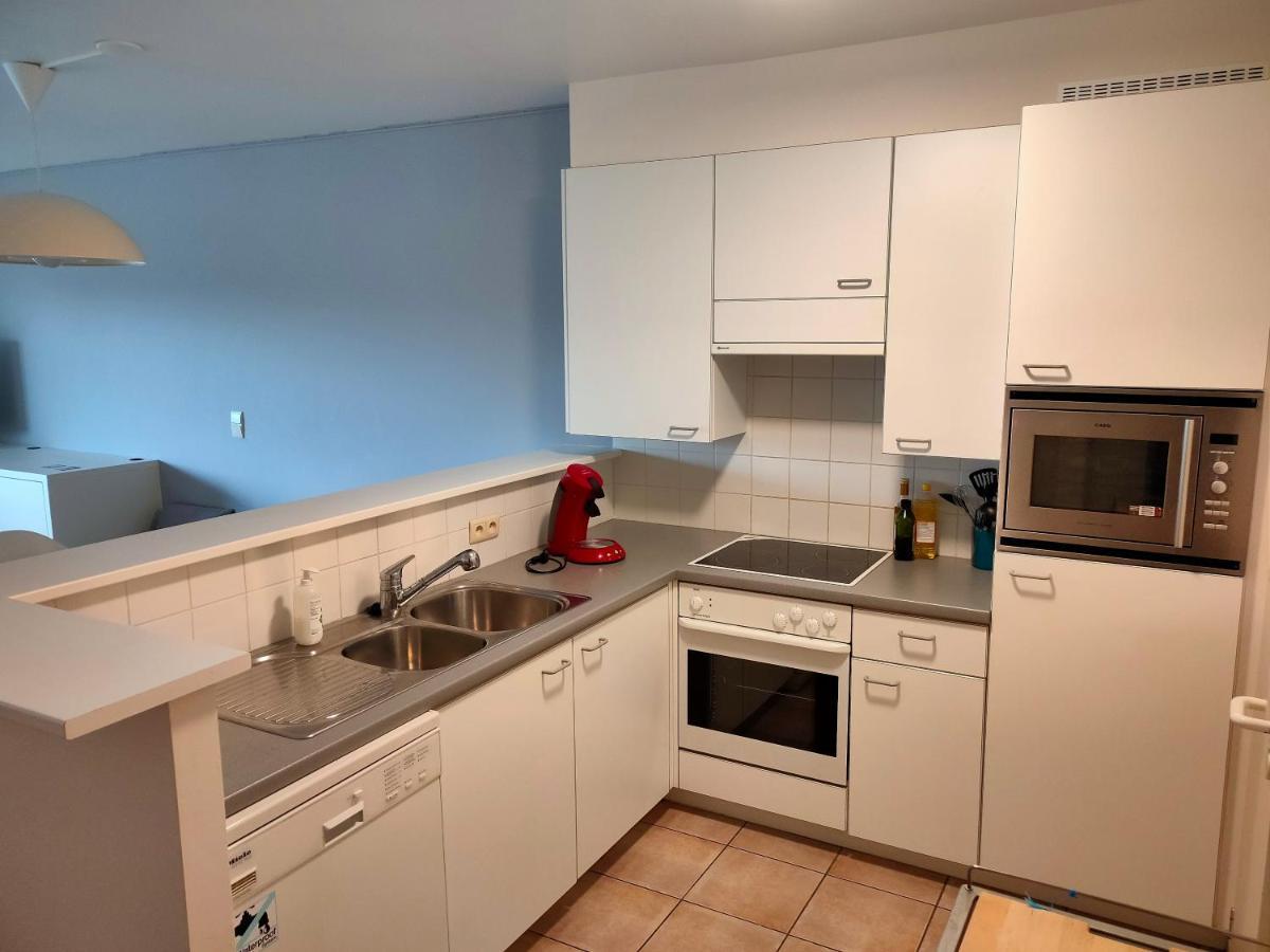 אוסטנדה Zongericht Appartement Met Zicht Op De Jachthaven מראה חיצוני תמונה
